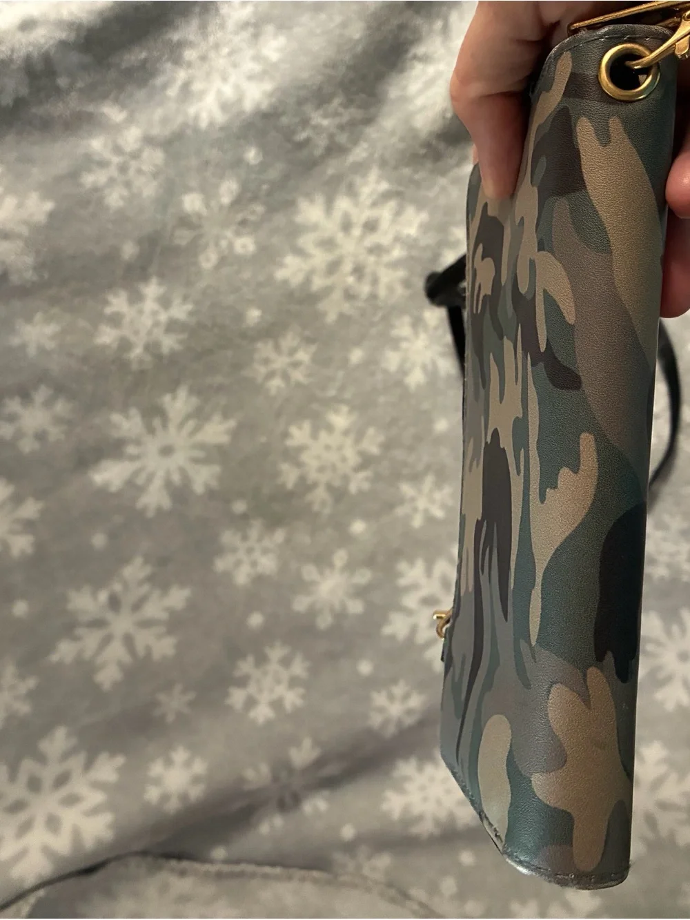 Source Unknown Green and Tan Camouflage Crossbody Wallet with Gold Medallion